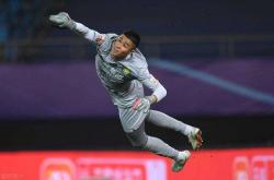 九游体育官方网站 -关于窗口期突围战来临；北京国安围绕英超完成体检；气氛紧张；医务组通报恢复的信息