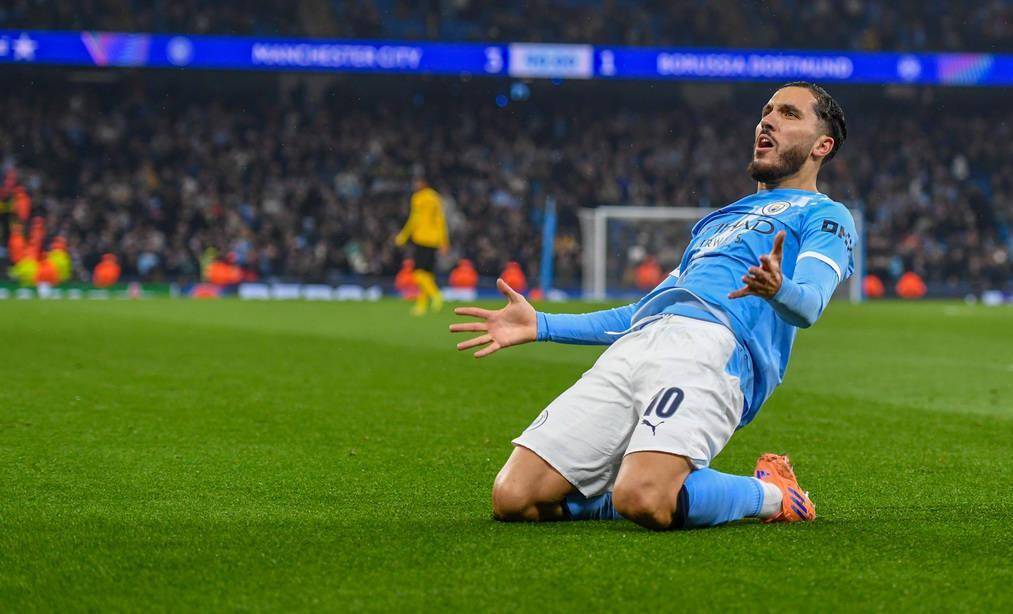 曼城训练开放日,今夜手感冰凉引欢呼,全明星赛在即,更衣室氛围转暖 曼城训练开放日,今夜手感冰凉引欢呼,全明星赛在即,更衣室氛围转暖